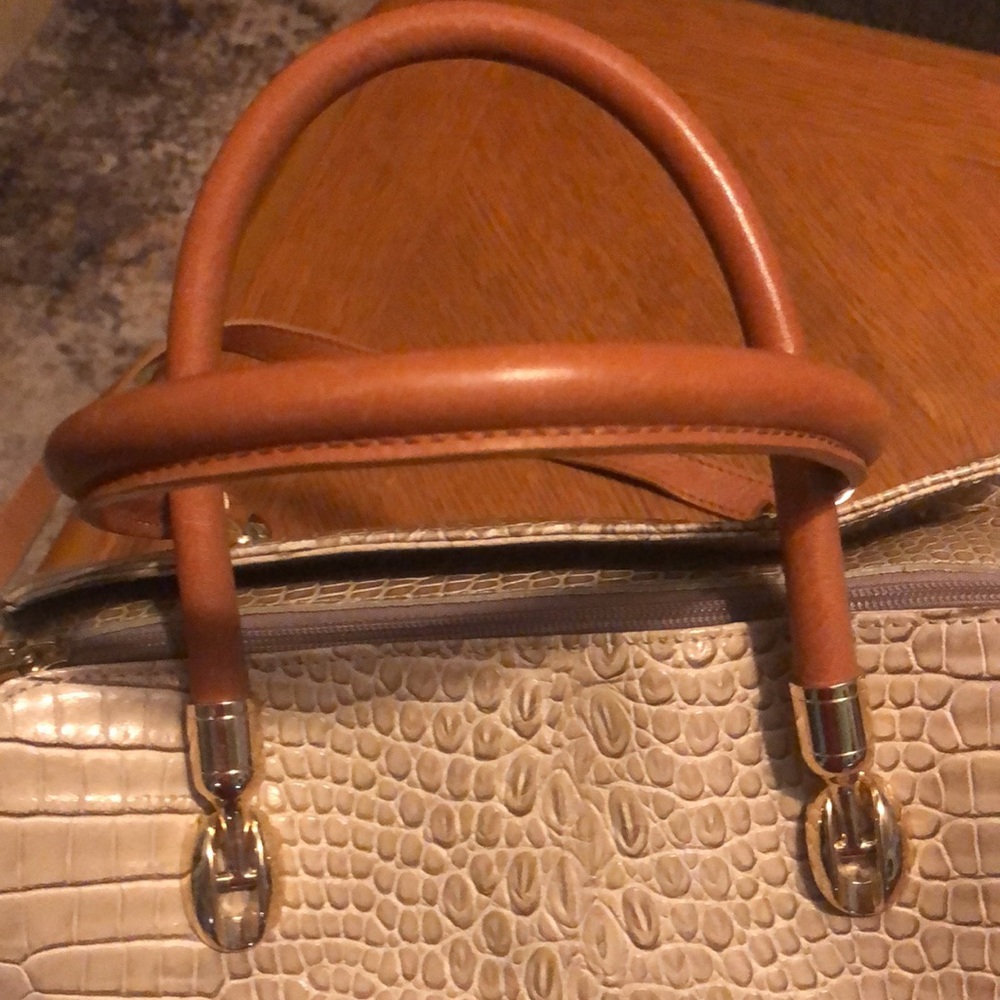 Purse - Picture 2 of 8
